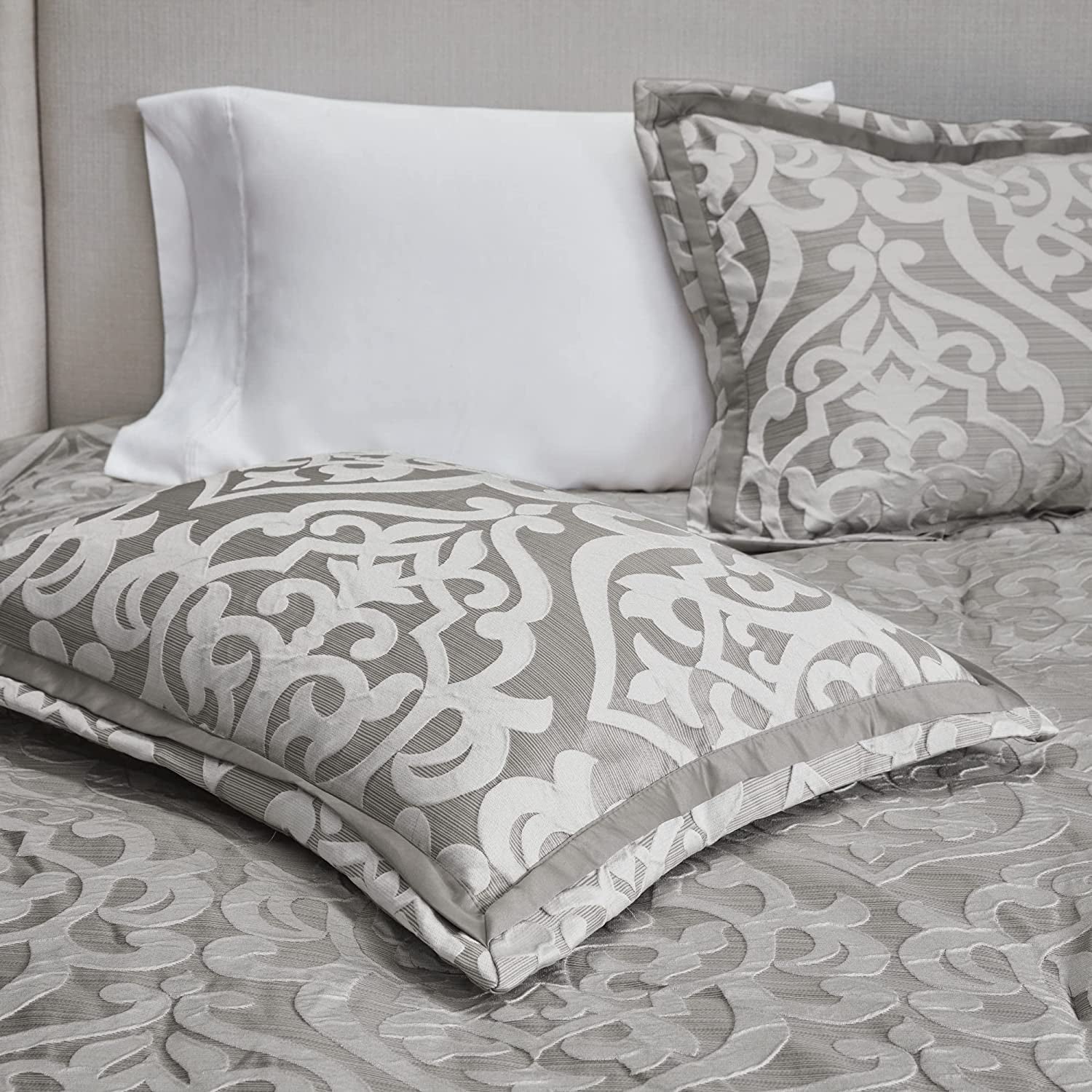 Tesla Cozy Comforter Set (Jacquard Damask Medallion Design) - Queen, Silver 6 Piece