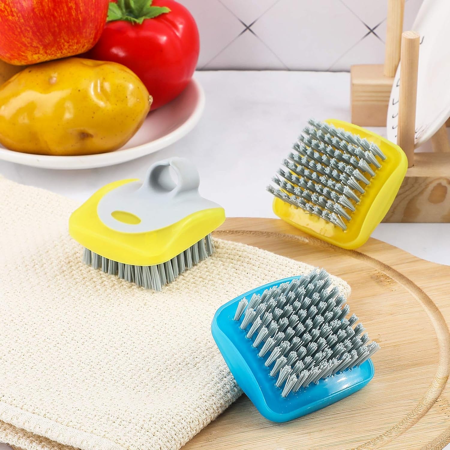 3-Piece Multi-Color Kitchen Brush Set for Vegetables and Fruits